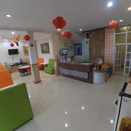 Cabin Hotel Sutomo Yogyakarta Luaran gambar