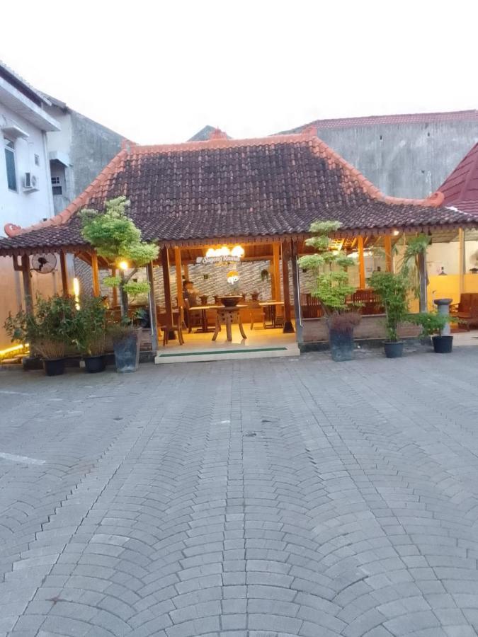Cabin Hotel Sutomo Yogyakarta Luaran gambar