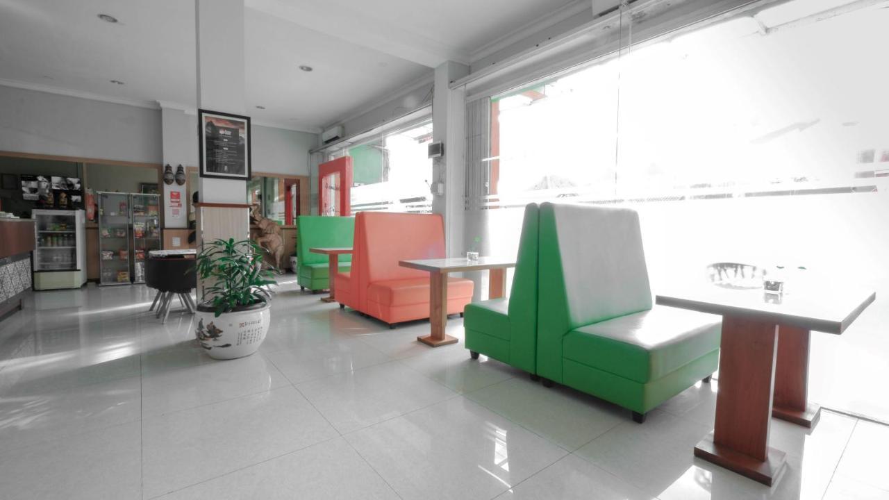 Cabin Hotel Sutomo Yogyakarta Luaran gambar