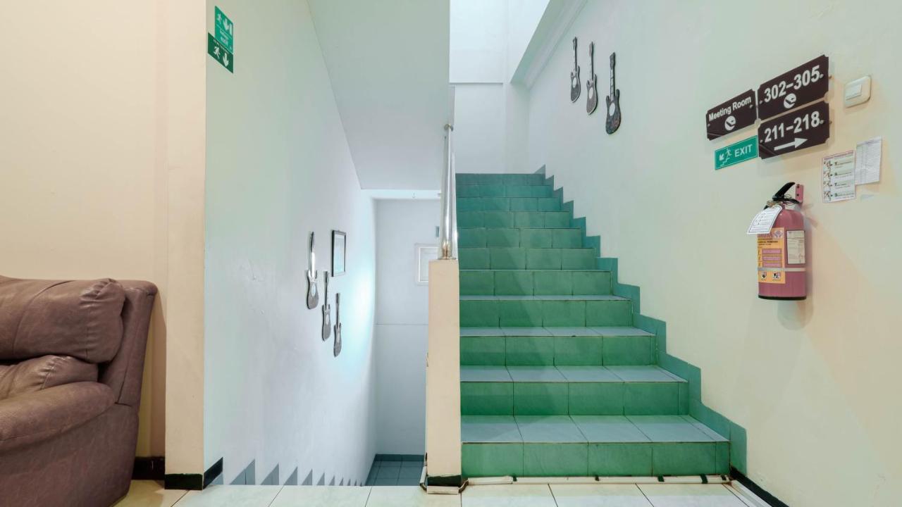 Cabin Hotel Sutomo Yogyakarta Luaran gambar