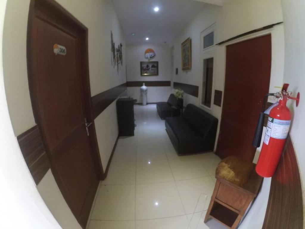 Cabin Hotel Sutomo Yogyakarta Luaran gambar