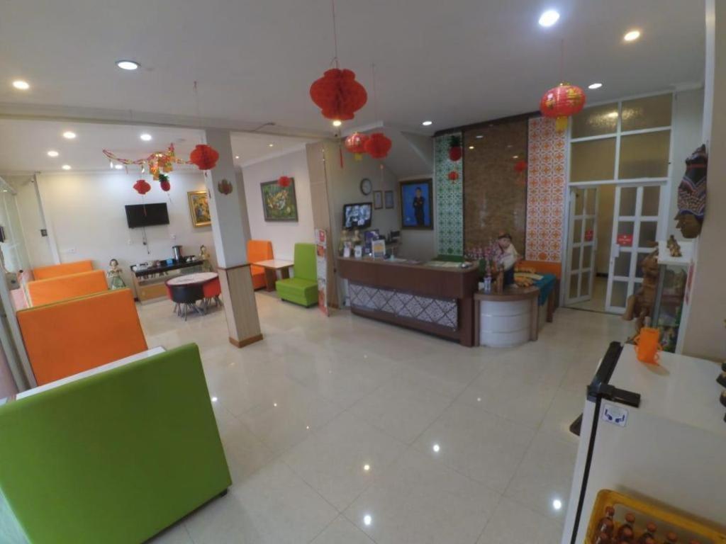 Cabin Hotel Sutomo Yogyakarta Luaran gambar