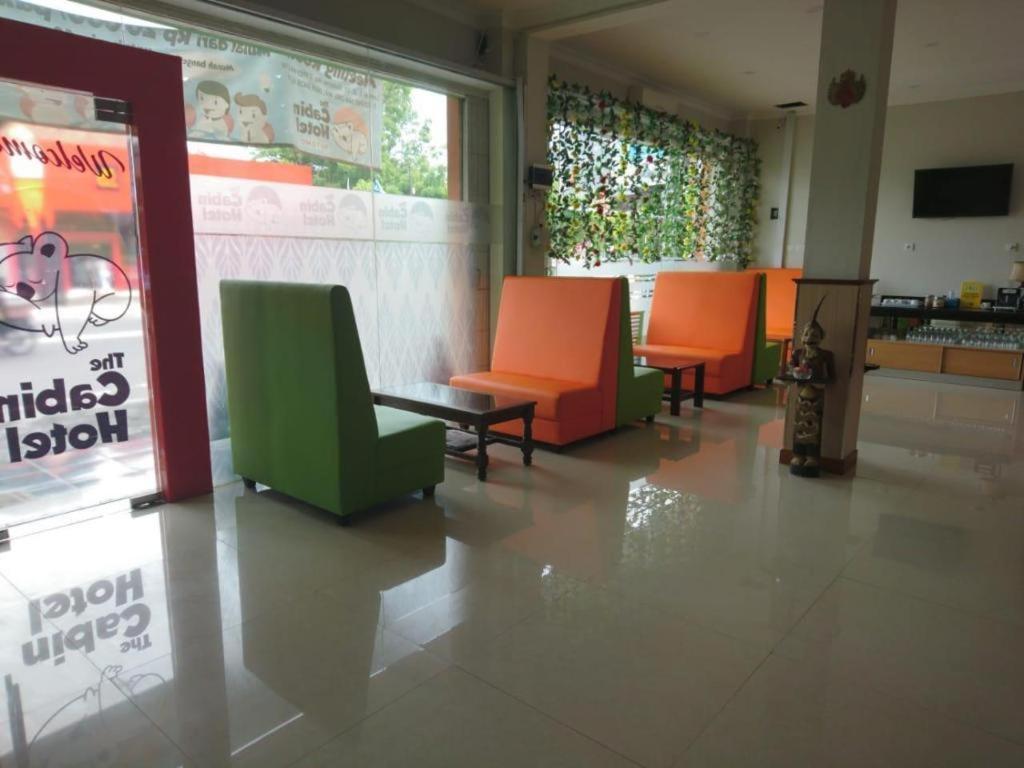 Cabin Hotel Sutomo Yogyakarta Luaran gambar