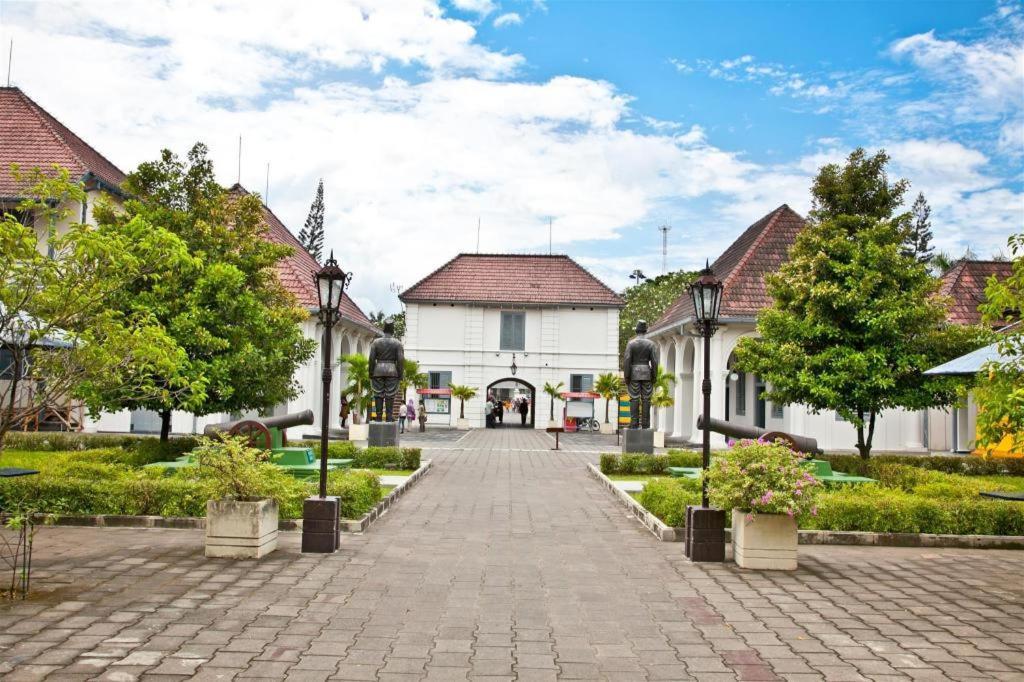 Cabin Hotel Sutomo Yogyakarta Luaran gambar