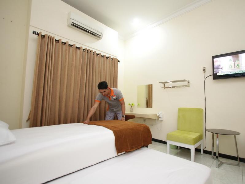 Cabin Hotel Sutomo Yogyakarta Luaran gambar
