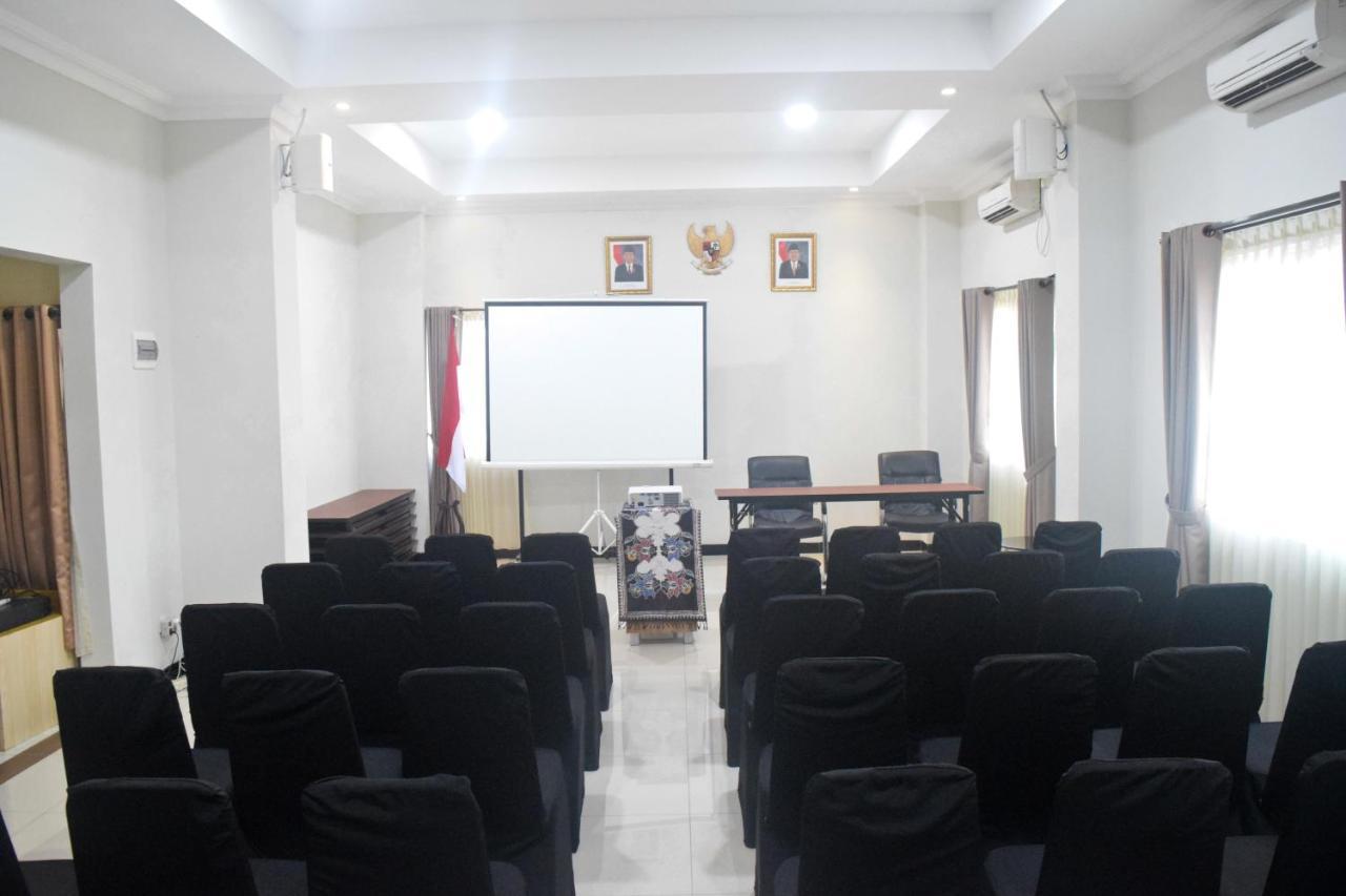 Cabin Hotel Sutomo Yogyakarta Luaran gambar
